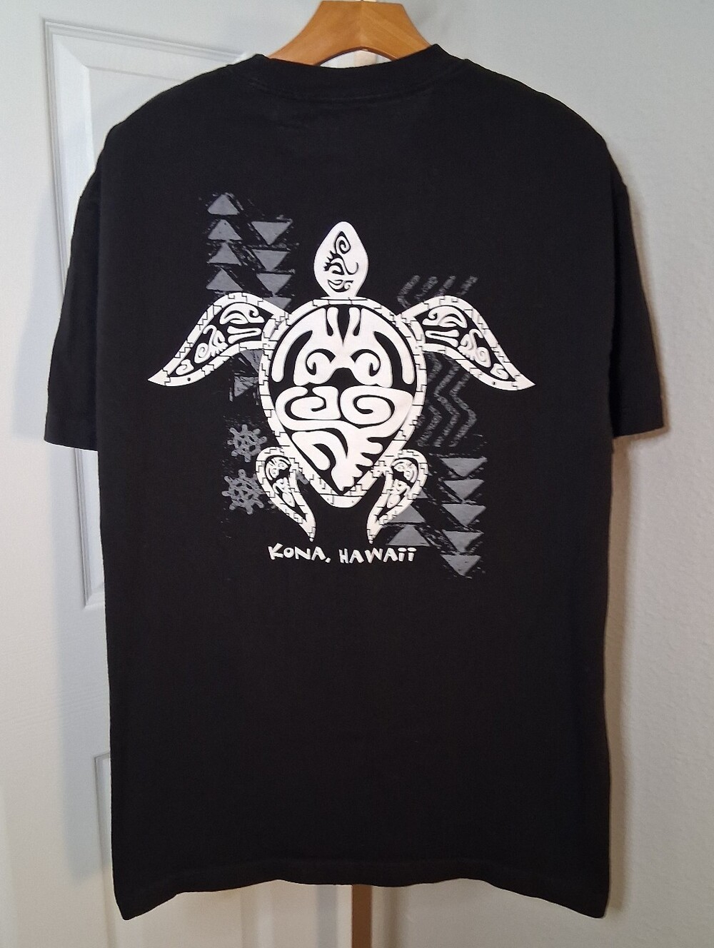 Kona Hawaii Tribal Turtle Shirt Black Large